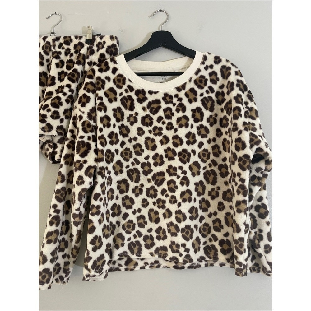 Aerie Lounge Set Fleece Leopard Print Medium Pajamas - Picture 4 of 12
